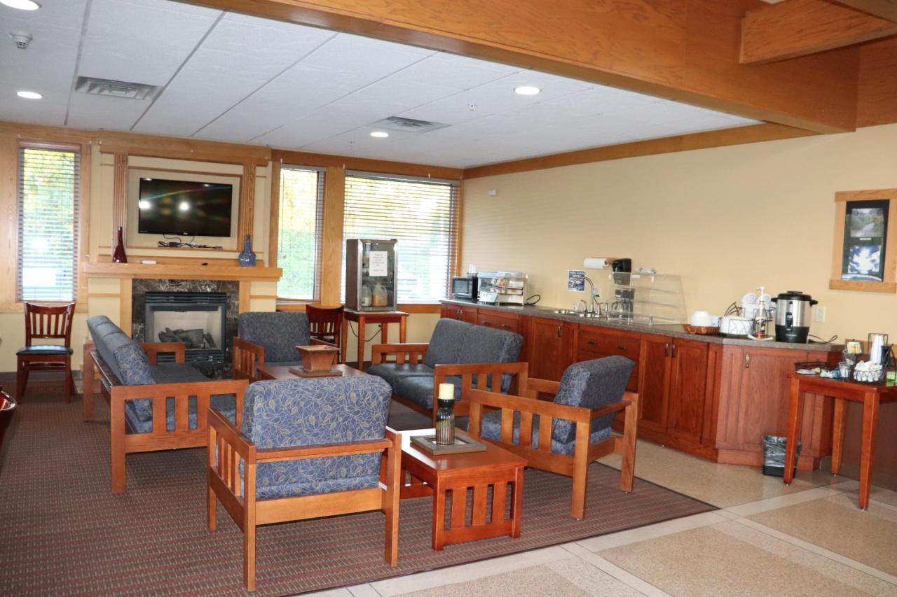 Prairie Inn Holmen La Crosse Area Exterior foto