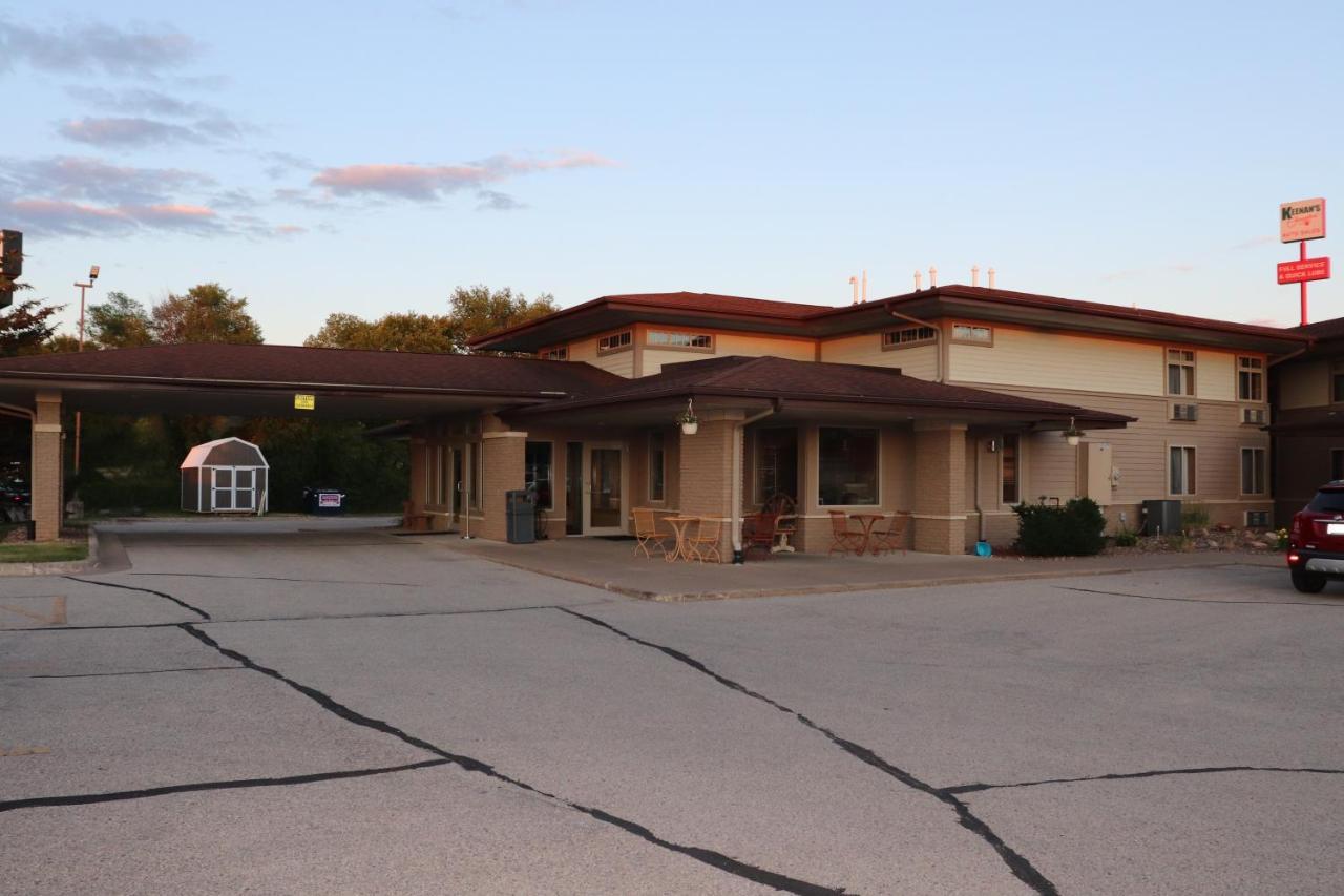 Prairie Inn Holmen La Crosse Area Exterior foto